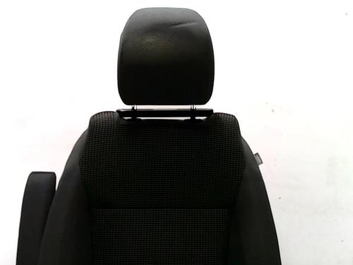Right front seat PEUGEOT 5008 (0U_, 0E_) 1.6 HDi | BP25419531C16