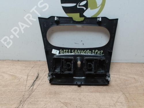 Mittelkonsole DACIA SANDERO II 1.0 SCe 75 (B8JC, B8JD, B8NC) (73 hp) 28976936