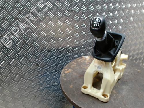 Used Gear lever KIA VENGA (YN) 1.6 CRDi 115 (116 hp) 31660837