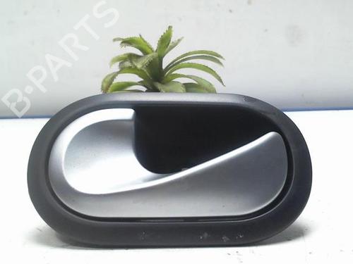 Used Rear left interior door handle RENAULT CLIO III (BR0/1, CR0/1) 1.5 dCi (BR17, CR17) (86 hp) 31229671