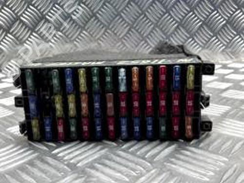 Used Fuse box RENAULT MASTER II Van (FD) 2.5 dCi (101 hp) 26218065