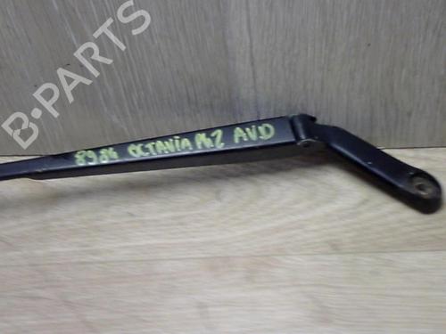Used Front windshield wiper arm Front windshield wiper arm 25411117 25411117