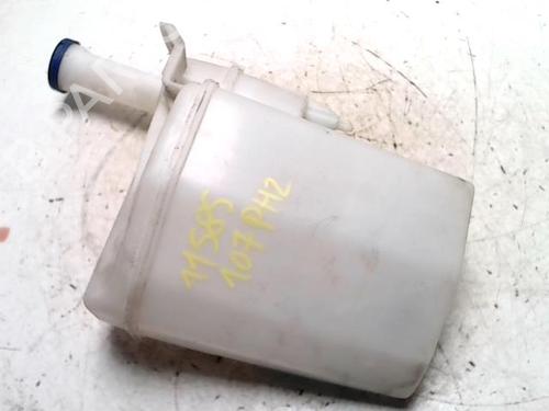 Used Windscreen washer tank PEUGEOT 107 (PM_, PN_) 1.0 (68 hp) 27159259