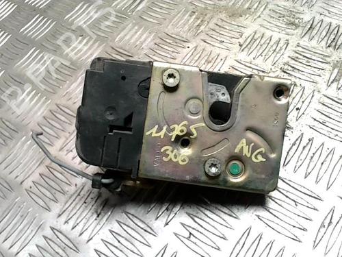 Fechadura frente esquerda PEUGEOT 306 Hatchback (7A, 7C, N3, N5) 1.9 D (69 hp) 31228426