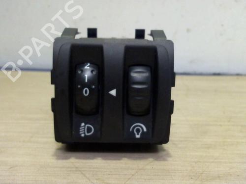 Used Switch RENAULT TWINGO II (CN0_) 1.2 16V (CN0K, CN0V, CN0A) (76 hp) 25388645
