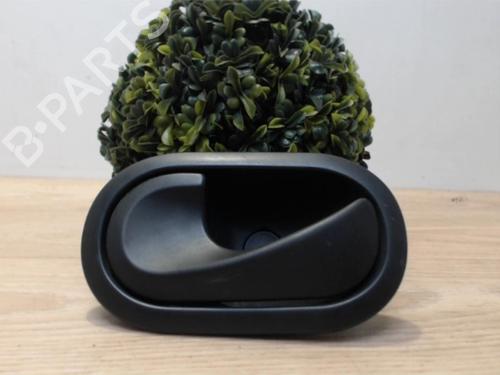Venstre foran invendig håndtak RENAULT TWINGO II (CN0_) 1.2 16V (CN0K, CN0V, CN0A) (76 hp) 25412095