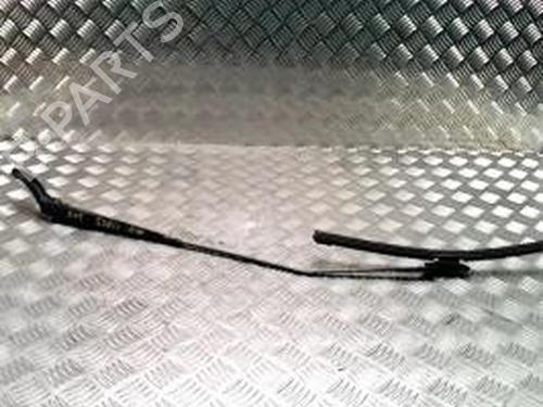 Used Front windshield wiper arm PEUGEOT 208 I (CA_, CC_) 1.6 HDi / BlueHDi 75 (75 hp) 30407694