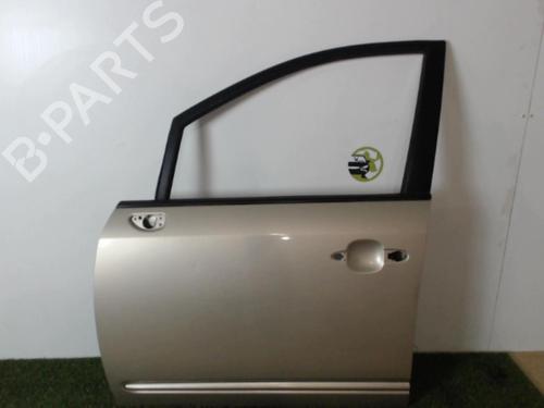 Used Left front door KIA CARENS III MPV (UN) 2.0 CRDi 140 (140 hp) 25395500