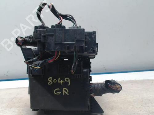 Used Fuse box MITSUBISHI GRANDIS (NA_W) 2.0 DI-D (NA8W) (136 hp) 25421316