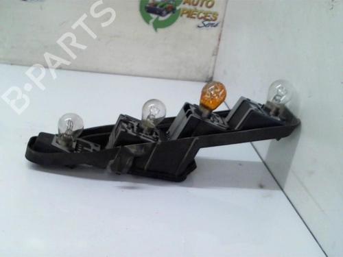 Used Licence plate light RENAULT SCÉNIC II (JM0/1_) 1.9 dCi (JM0G, JM12, JM1G, JM2C) (120 hp) 25400982