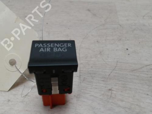 Commutateur VW POLO V (6R1, 6C1) 1.2 TSI 16V (90 hp) 30811067