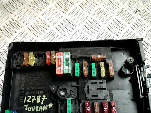 Fuse box VW TOURAN (1T3) 2.0 TDI | BP38797056E1 - Image 3