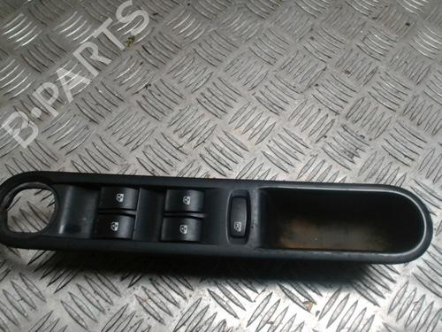 Used Left front window switch RENAULT ESPACE IV (JK0/1_) 1.9 dCi (JK0U) (116 hp) 32001916