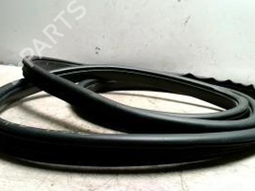 Used Rubber door seal NISSAN NOTE (E11, NE11) 1.5 dCi (86 hp) 25424747