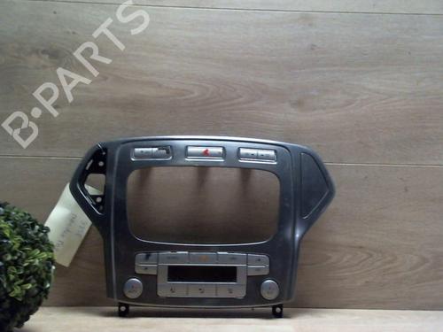 Used Climate control FORD MONDEO IV Turnier (BA7) 2.0 TDCi (140 hp) 30666024