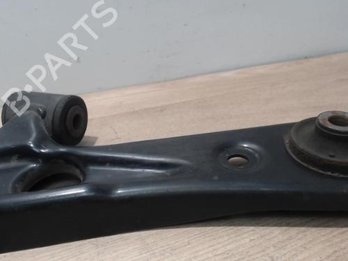 Venstre fortil bærearm SUZUKI SPLASH (EX) 1.0 (A5B310) (68 hp) 25385758