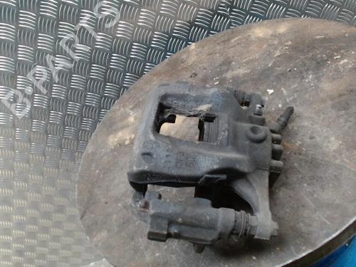 Used Right front brake caliper Right front brake caliper RENAULT TRAFIC III Van (FG_) 2.0 dCi 120 (FGMN) (120 hp) 33800732 33800732