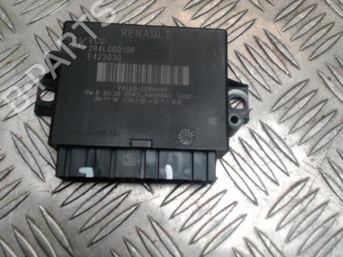 Used Control unit RENAULT CAPTUR II (HF_) TCe 155 (HFMN) (154 hp) 31086400