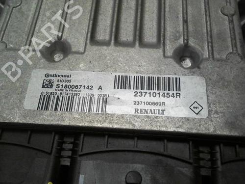 Used Engine control unit (ECU) RENAULT MEGANE III Hatchback (BZ0/1_, B3_) 1.5 dCi (BZ09, BZ0D, BZ1W, BZ29, BZ14) (110 hp) 31220657