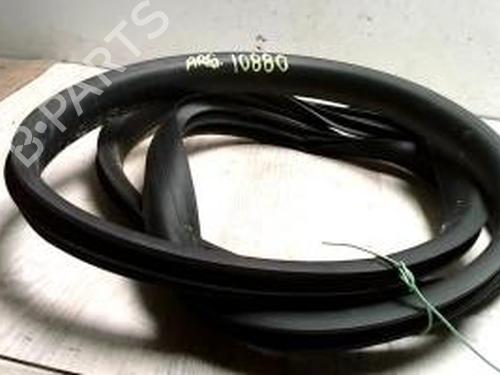 Used Rubber door seal RENAULT MEGANE IV Hatchback (B9A/M/N_) 1.6 dCi 130 (B9A4) (130 hp) 30666678