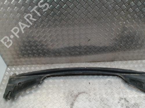 Grelha curcuvan Grelha curcuvan PEUGEOT 308 I (4A_, 4C_) 1.4 16V (95 hp) 34349784 34349784