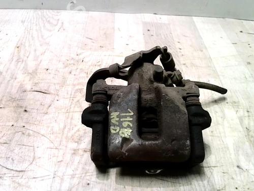 Used Right front brake caliper TOYOTA AURIS (_E15_) 1.4 D-4D (NDE150_, NDE150R) (90 hp) 25425404