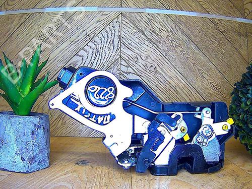 Fechadura trás direita HYUNDAI MATRIX (FC) 1.5 CRDi (102 hp) 31226521