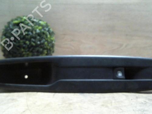 Right front window switch RENAULT SCÉNIC III (JZ0/1_) 1.5 dCi | BP31231758I26
