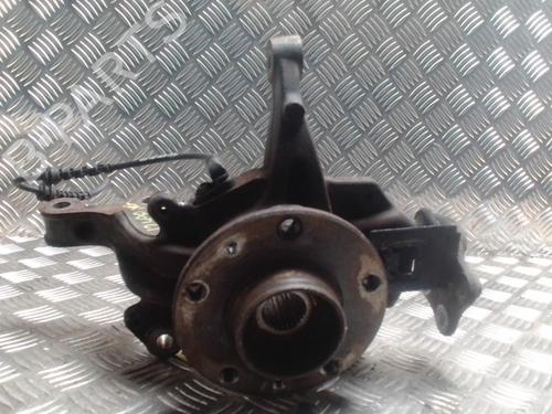 Fusee links voor RENAULT MEGANE III Hatchback (BZ0/1_, B3_) 1.2 TCe (BZ2B, BZ11) (116 hp) 31332367