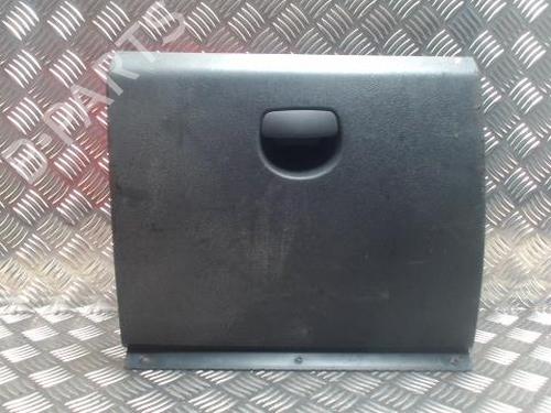 Used Glove box DACIA SANDERO II 1.5 dCi 75 / Blue dCi 75 (B8JW, B8M4, B8AH, B8M7, B8M6) (75 hp) 26198033