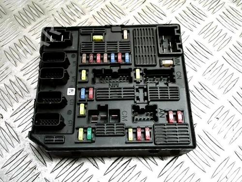 Scatola fusibili Scatola fusibili RENAULT GRAND SCÉNIC III (JZ0/1_) 1.9 dCi (JZ0J, JZ0N, JZ1K, JZ1S) (131 hp) 36205828 36205828