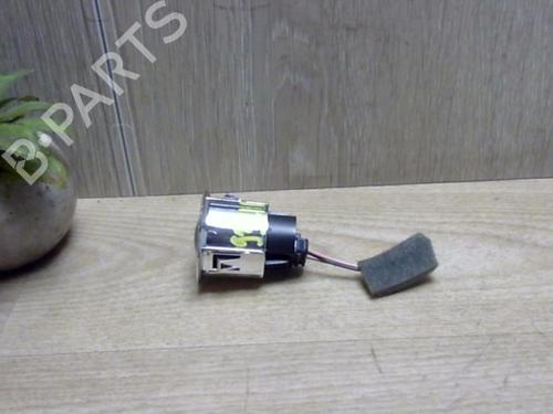 Used Switch RENAULT SCÉNIC III (JZ0/1_) 1.5 dCi (110 hp) 25401692