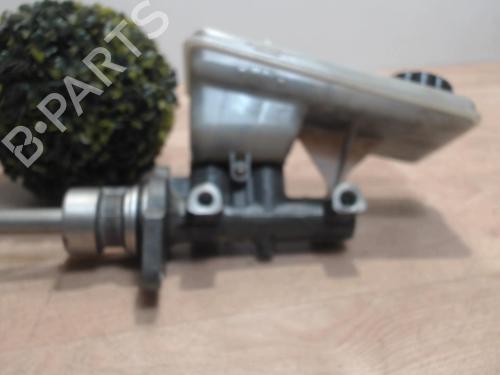 Used Brake master cylinder RENAULT TRAFIC II Van (FL) 1.9 dCi 100 (FL0C, FL0K, FL0B) (101 hp) 25413527