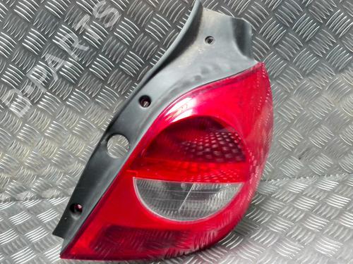Farolim direito Farolim direito RENAULT CLIO III (BR0/1, CR0/1) 1.5 dCi (C/BR0G, C/BR1G) (68 hp) 33872083 33872083