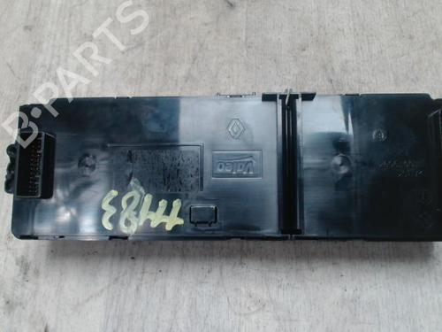 Used Climate control RENAULT GRAND SCÉNIC III (JZ0/1_) 1.9 dCi (JZ0J, JZ0N, JZ1K, JZ1S) (131 hp) 27674151