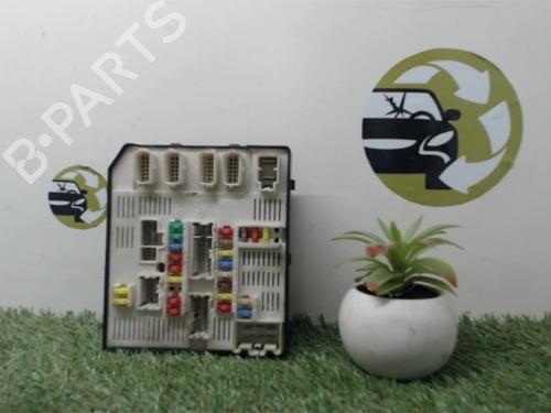 fuse-box-renault-megane-iii-hatchback-bz01_-b3_-2008-25415461 main image