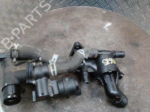Used Thermostat housing Thermostat housing RENAULT SCÉNIC III (JZ0/1_) 1.6 dCi (JZ00, JZ12) (130 hp) 34243923 34243923