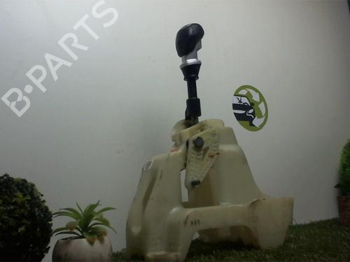 Used Gear lever KIA SPORTAGE III (SL) 2.0 CRDi (136 hp) 25395454
