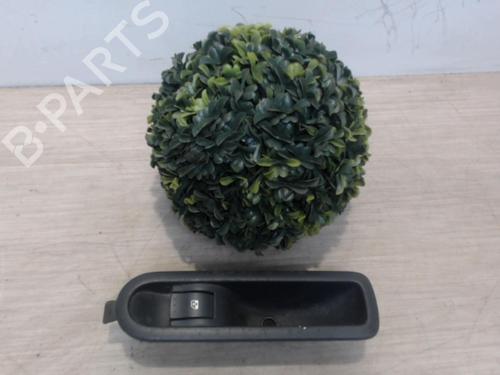 Used Right rear window switch RENAULT MEGANE II Estate (KM0/1_) 1.5 dCi (KM02, KM13) (101 hp) 25390665