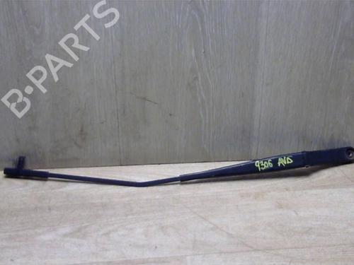 Used Front windshield wiper arm VW GOLF V (1K1) 1.9 TDI (105 hp) 25413945