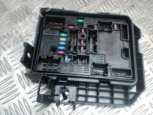 Used Fuse box DACIA SANDERO III 1.0 TCe 100 ECO-G (101 hp) 30532726