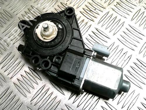 Used Right rear window motor Right rear window motor KIA VENGA (YN) 1.4 CRDi 90 (90 hp) 35776862 35776862