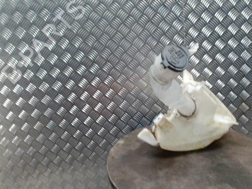 Sprinklertank Sprinklertank TOYOTA RAV 4 II (_A2_) 2.0 D 4WD (CLA20_, CLA21_, CLA20R, CLA21R) (116 hp) 33719754 33719754