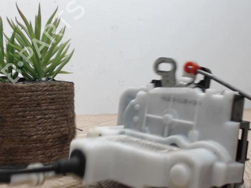 Used Front left lock FIAT 500 (312_) 1.3 D Multijet (312AXB1A) (75 hp) 25388215