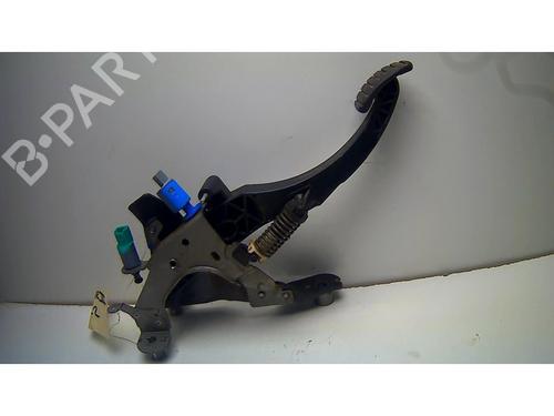 Used Break pedal RENAULT MEGANE III Hatchback (BZ0/1_, B3_) 1.5 dCi (86 hp) 25428858