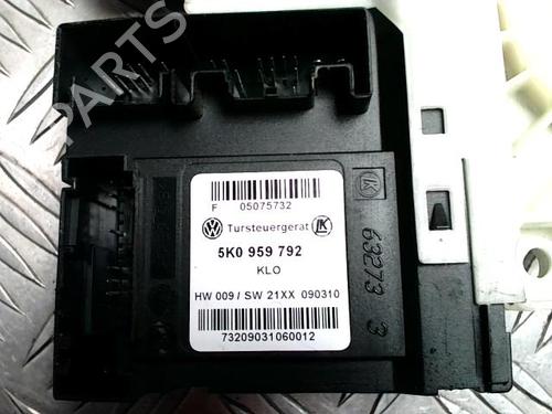 Right front window motor VW GOLF VI (5K1) 1.6 TDI | BP39166569E20 - Image 5