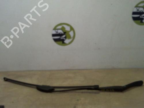 Used Front windshield wiper arm DACIA SANDERO 1.4 MPI LPG (72 hp) 25388253