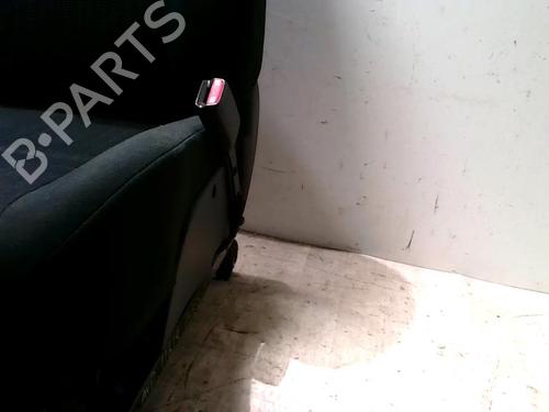 Right front seat TOYOTA AURIS (_E15_) 1.4 D-4D (NDE150_, NDE150R) | BP25424357C16 