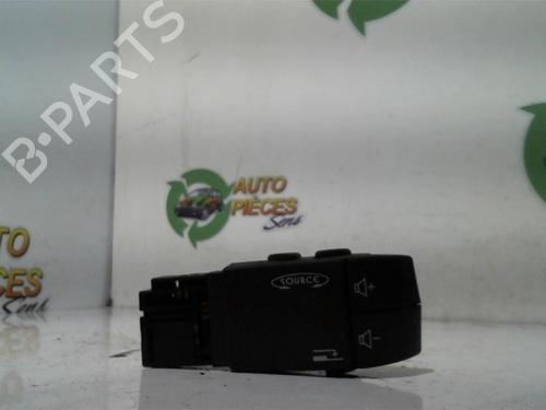 Used Switch RENAULT TWINGO II (CN0_) 1.2 16V (CN0K, CN0V, CN0A) (76 hp) 25399473