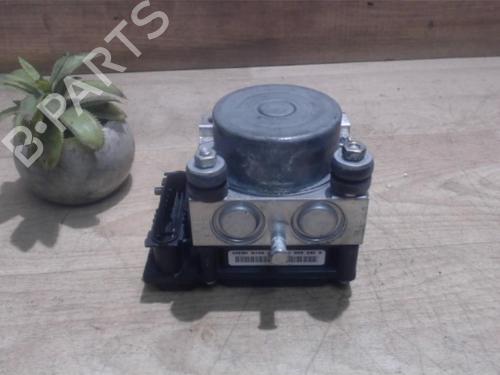 Used ABS pump RENAULT CLIO III (BR0/1, CR0/1) 1.5 dCi (BR17, CR17) (86 hp) 25384595